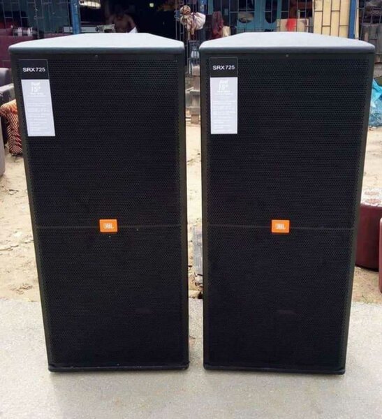 JBL SRX725 Professional Speakers