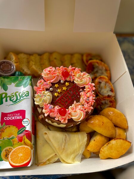 Assortiment de Snacks Gourmands