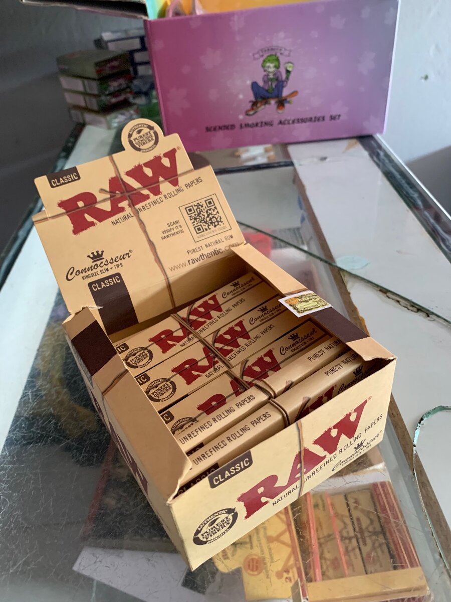 Raw and OCB Rolling paper