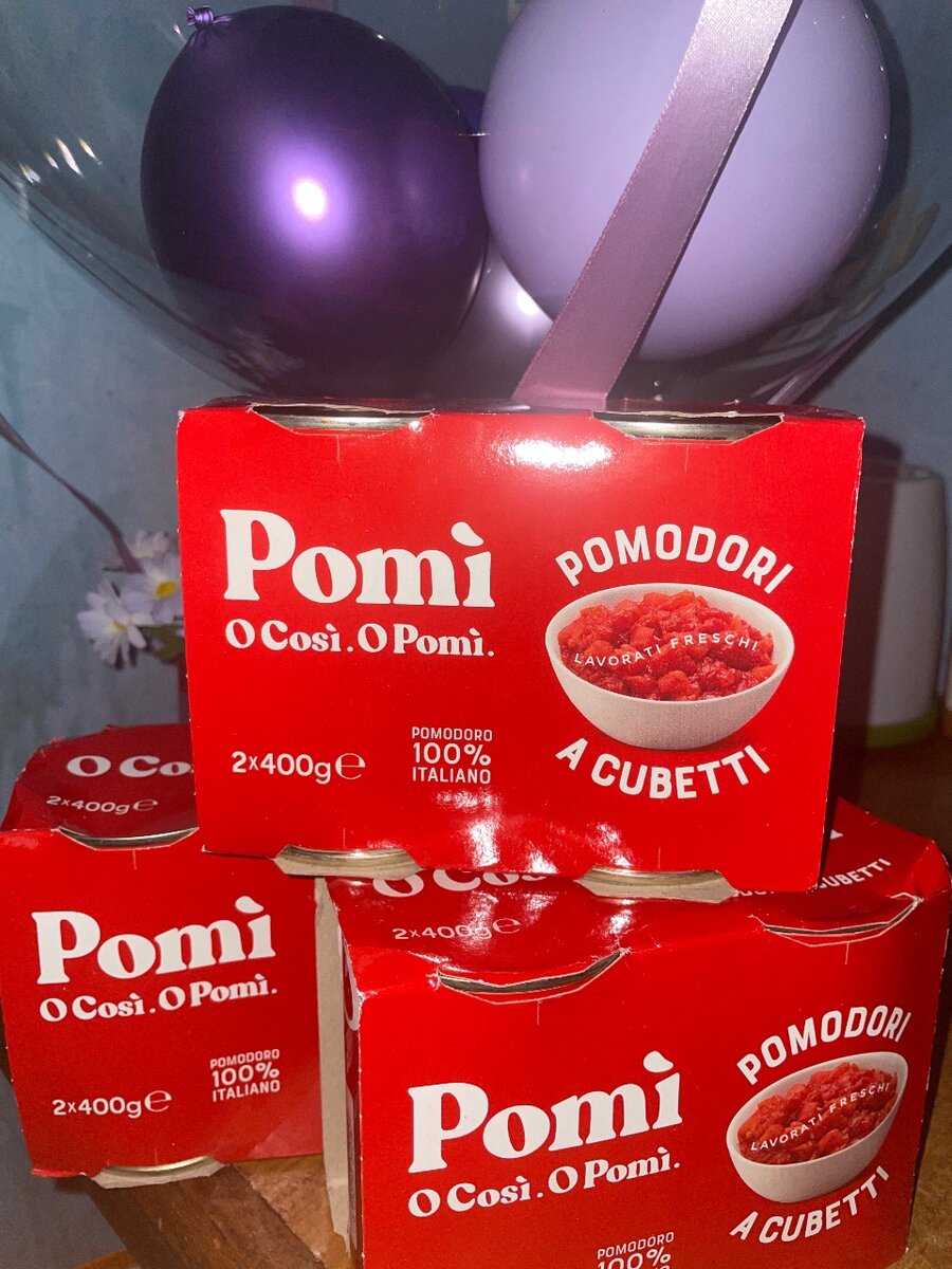 Chopped tomatoes/tomato puree