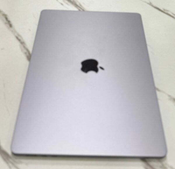 macbook air m2 2023
