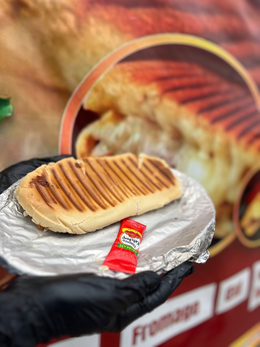 Panini grillé au fromage fondant