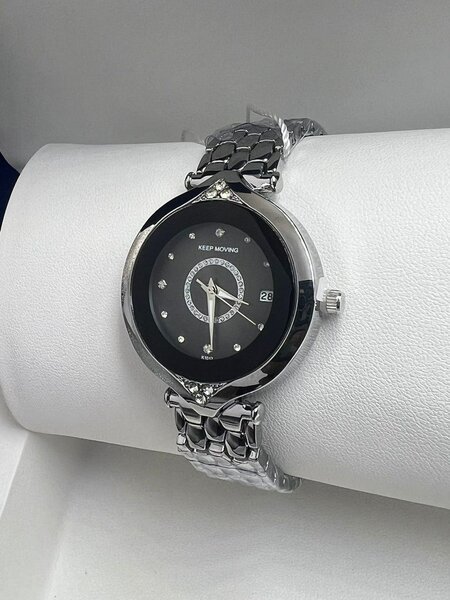 UNE MONTRE DE LUXE ORIGINALE FEMME