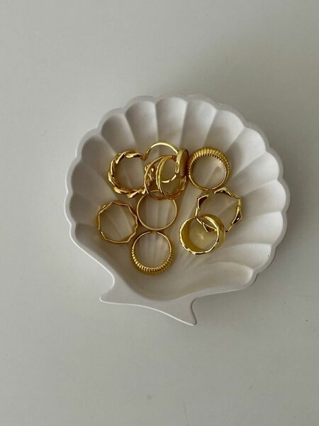 Shell tray