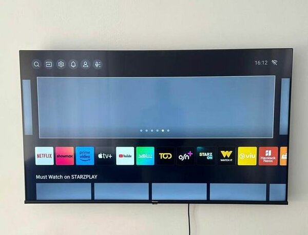 Preowned Hisense 65" smart 