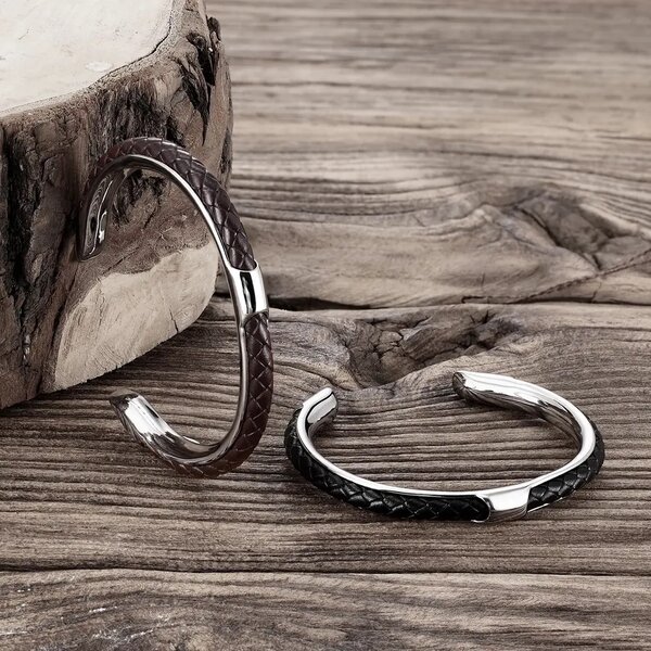 BRACELET EN CUIR +INOX