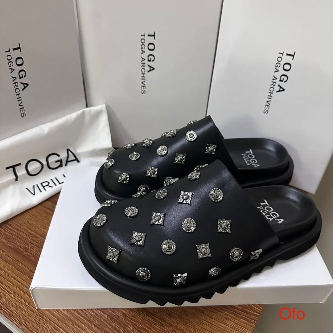 Mules Cloutées Toga Virilis