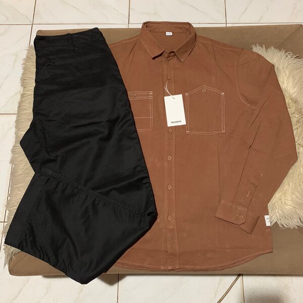 Long sleeve shirt, khaki trouser
