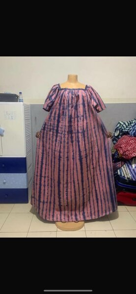 Robe disponible a 9000fr