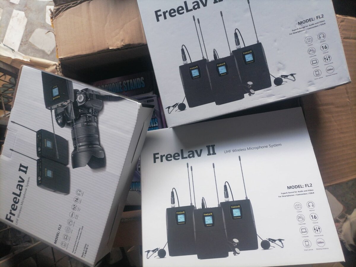 Wireless Lavalier lapel Microphone