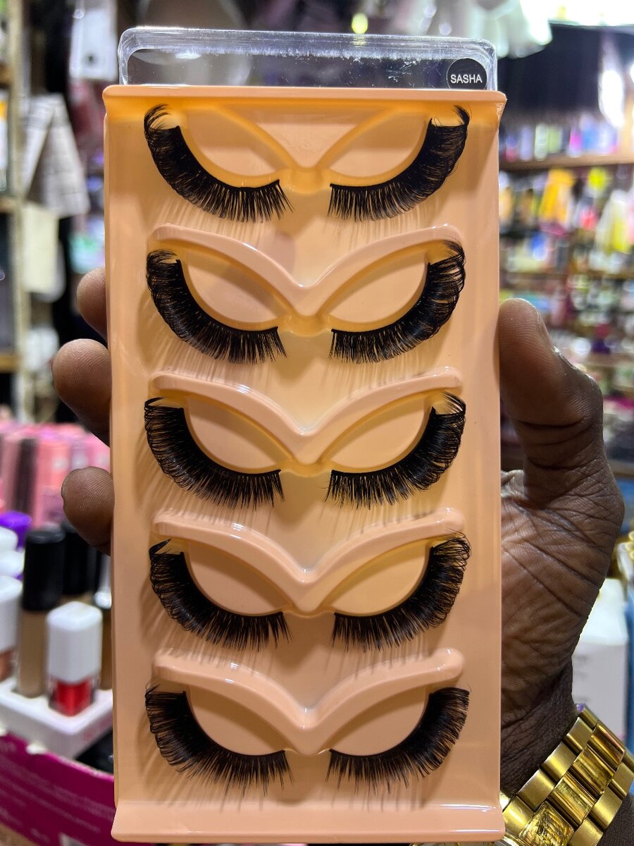 Voluminous False Eyelash Set