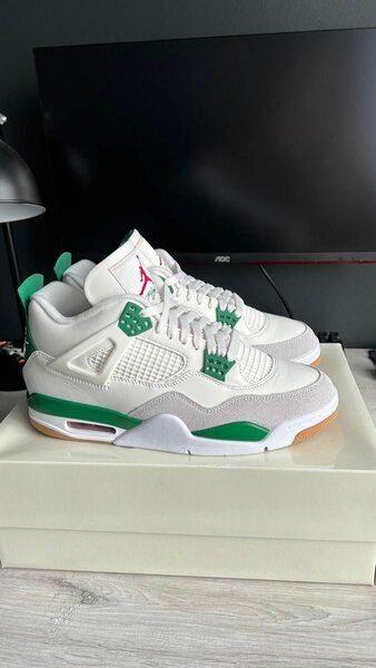 Jordan 4 blanches et vertes