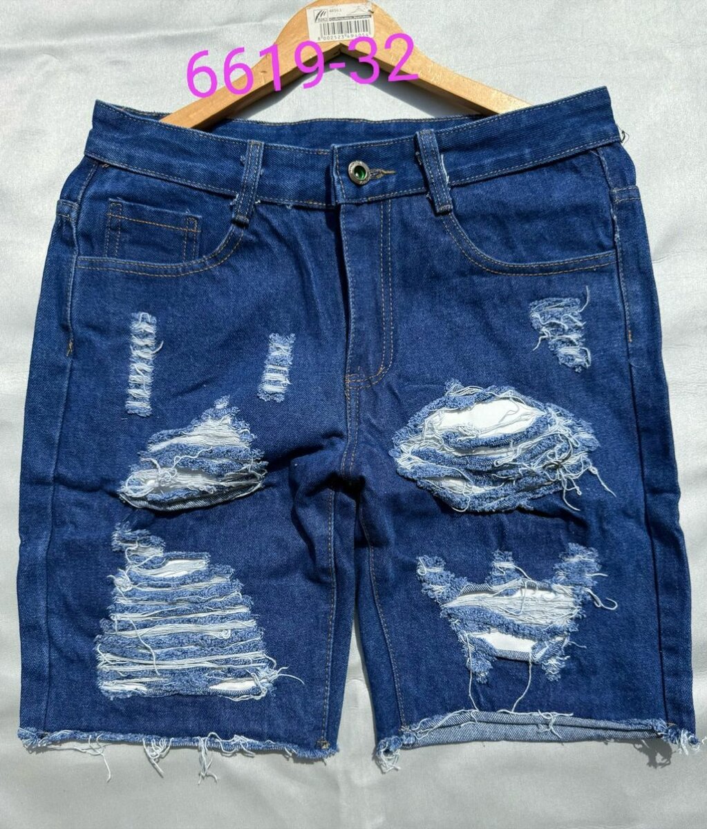 Shorts en jean déchiré
