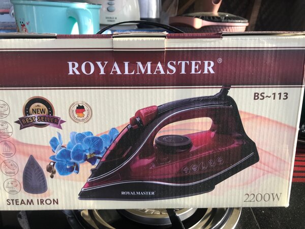 Royal Master Steam Iron
