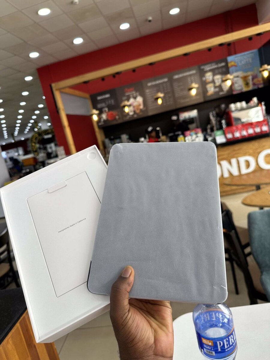 iPad Air 2022 M1 available