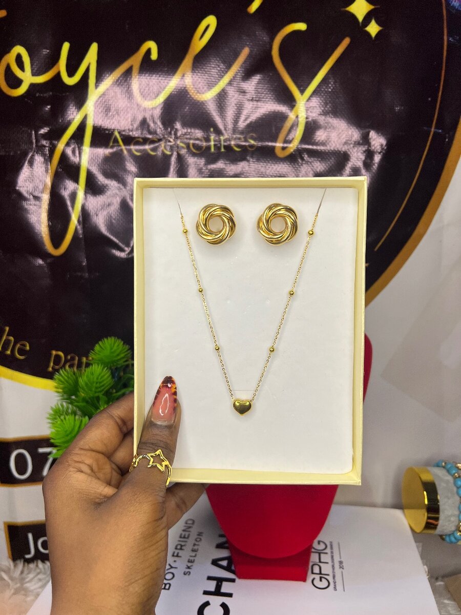 Ensemble élégant et perlé