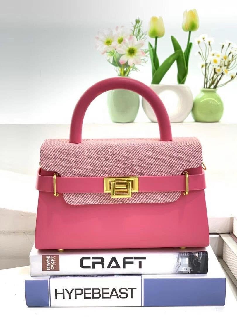 Sac à main en cuir tressé