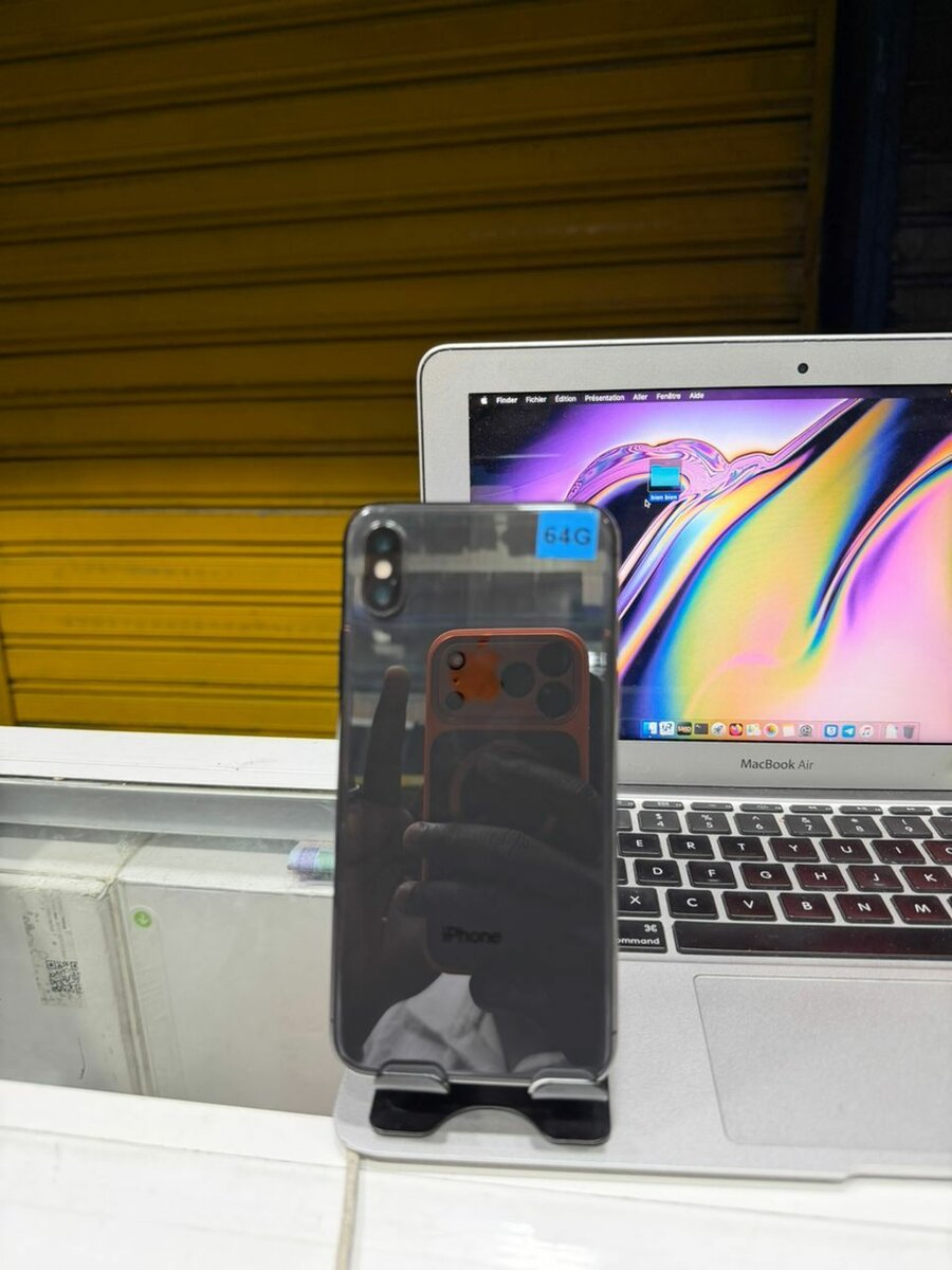 iPhone X 64GB 2nd main