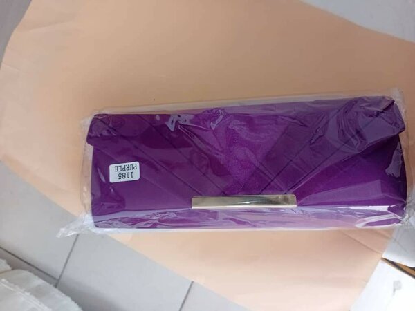 Clutch élégant en strass