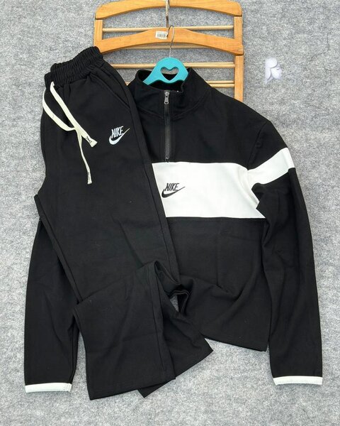 Ensemble de survêtement Nike