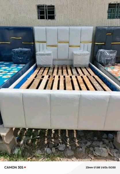 Lit double moderne rembourré