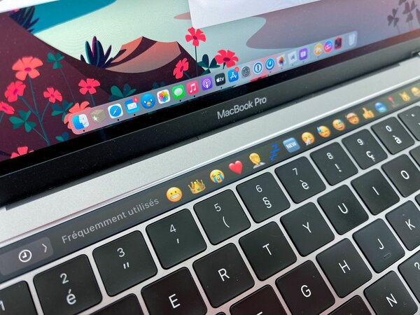 MacBook Pro 2019 Touch Bar
