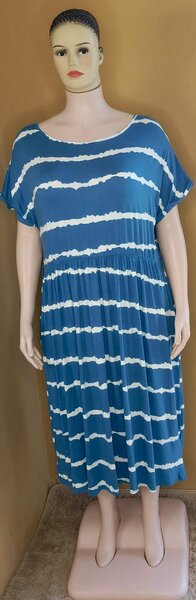 Robe rayée bleue confortable