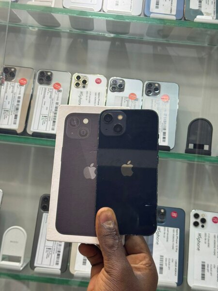 iPhone 13 Noir 128 Go
