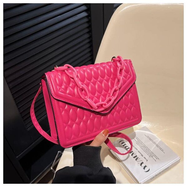 Stylish women's handbag pink