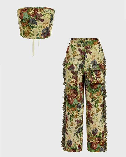 Baggy pants and top