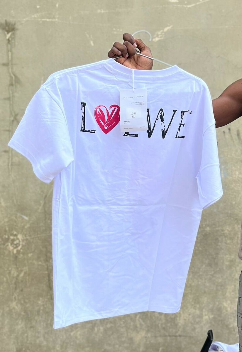 T-shirt blanc "Love" en coton