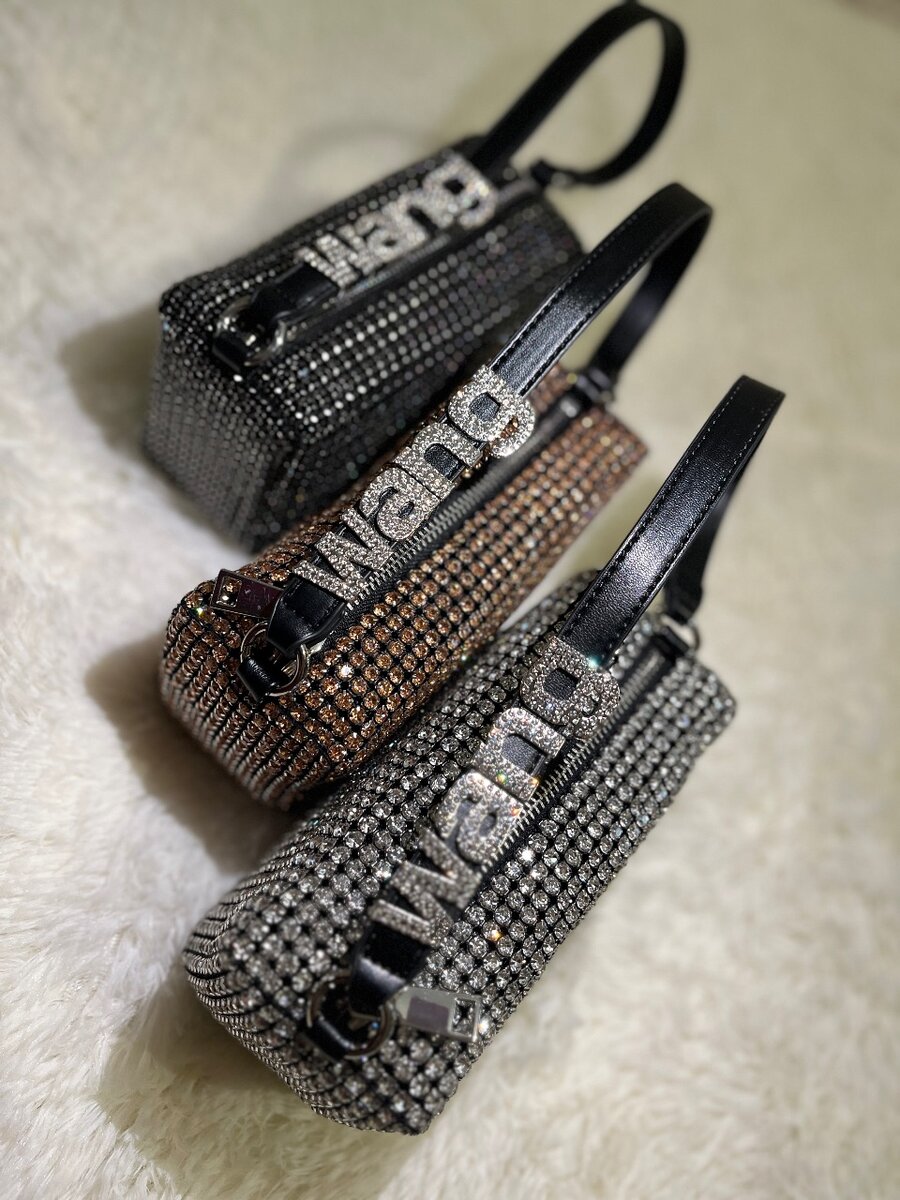 Сумочки от Wang