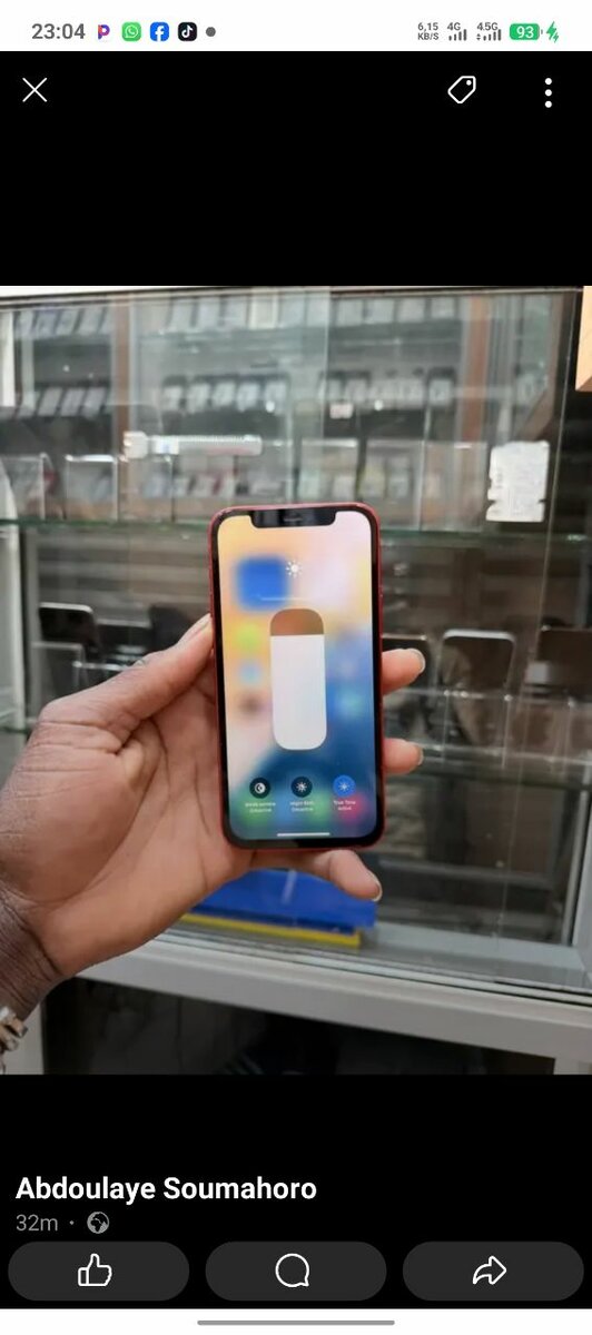 Smartphone Rouge Dernier Cri