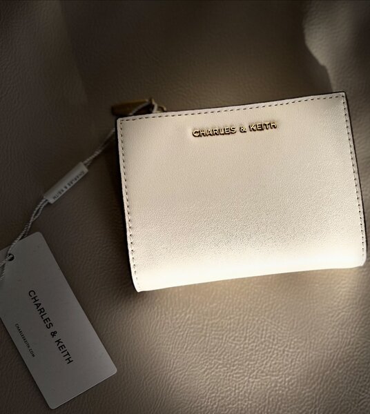 Кошелек от Charles & KEITH
