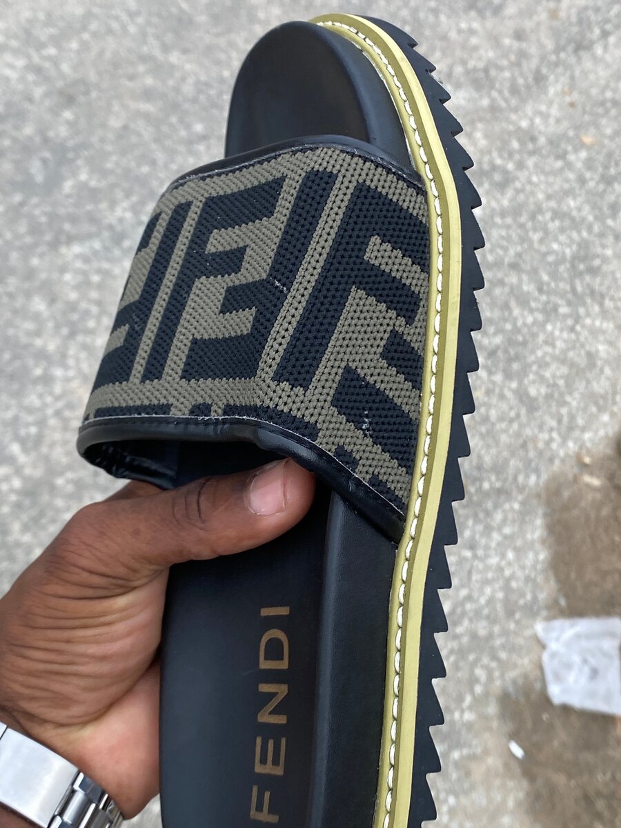 Sandales double boucle tendance