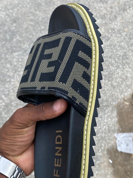 Sandales double boucle tendance