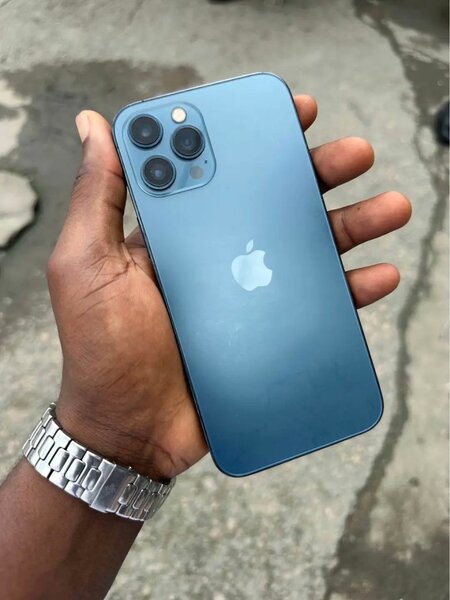 iPhone 12 Pro Max - Bleu