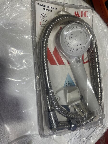 Pommeau de douche avec flexible