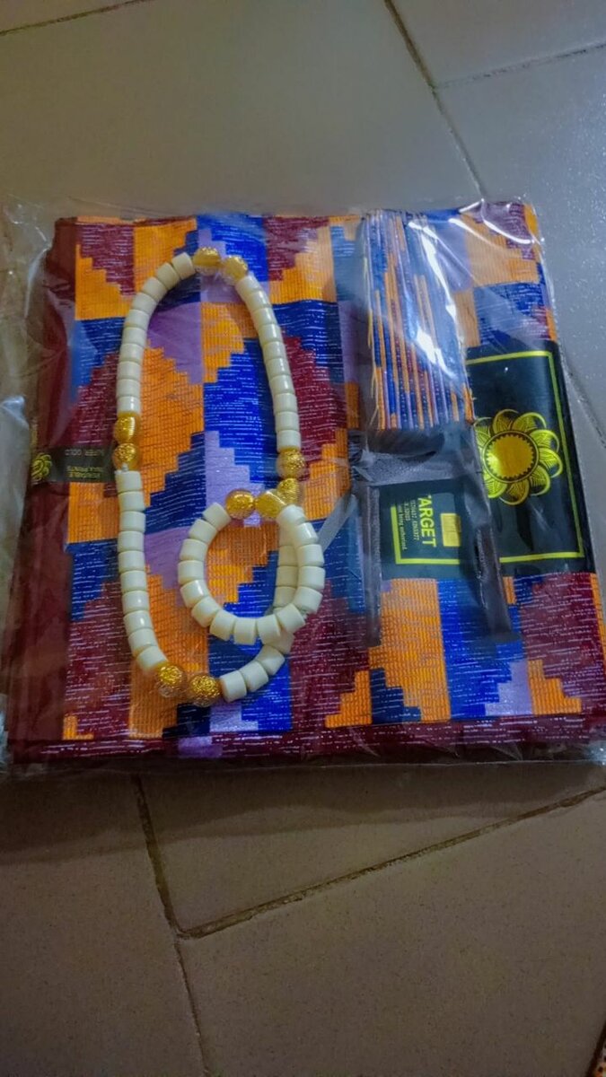 Pagne kenté avec accessoires