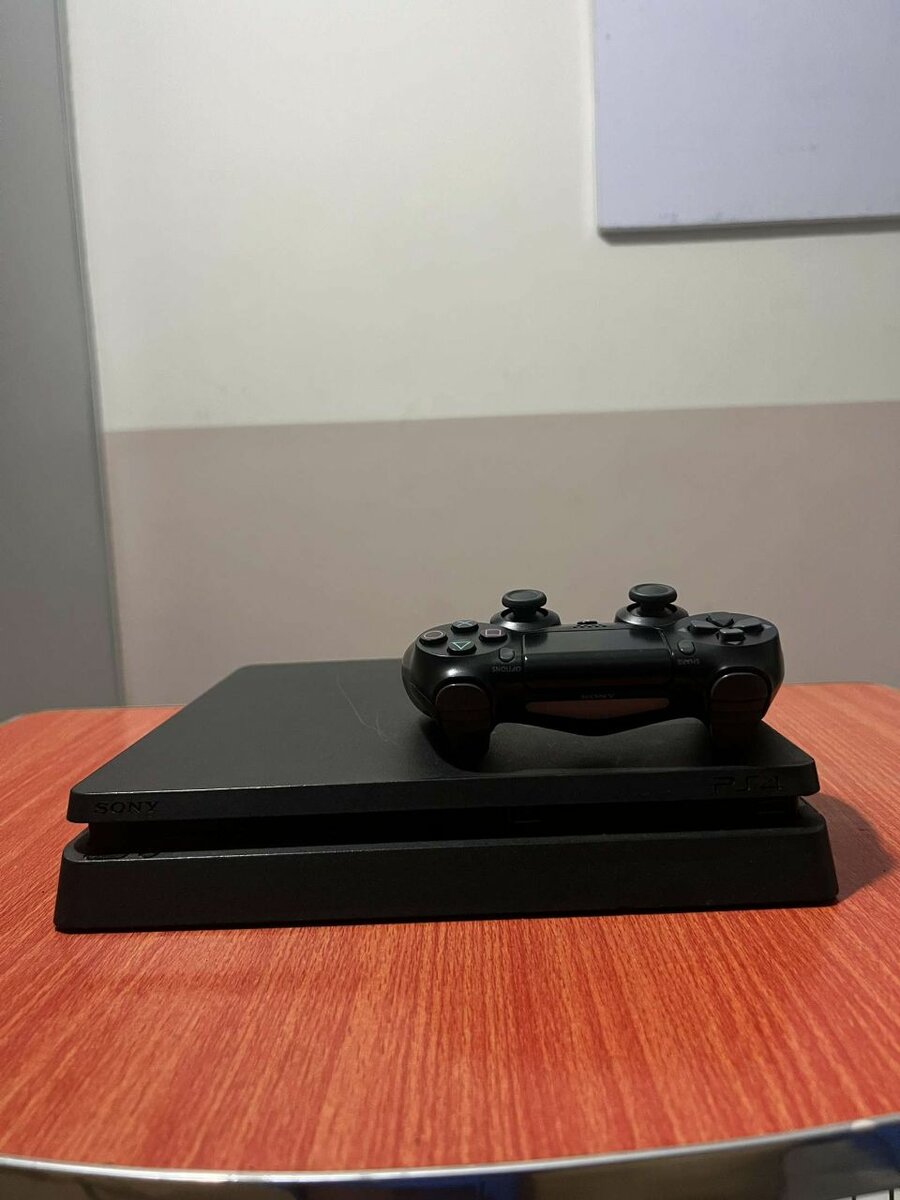 PS4 slim