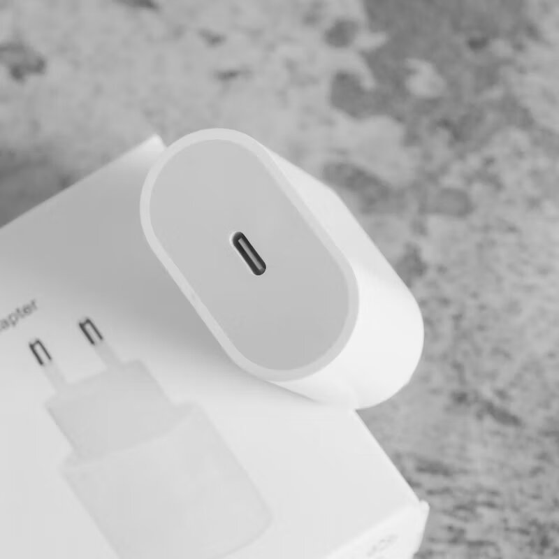 Adaptor iPh 20W USB-C Fast Charger  China Original