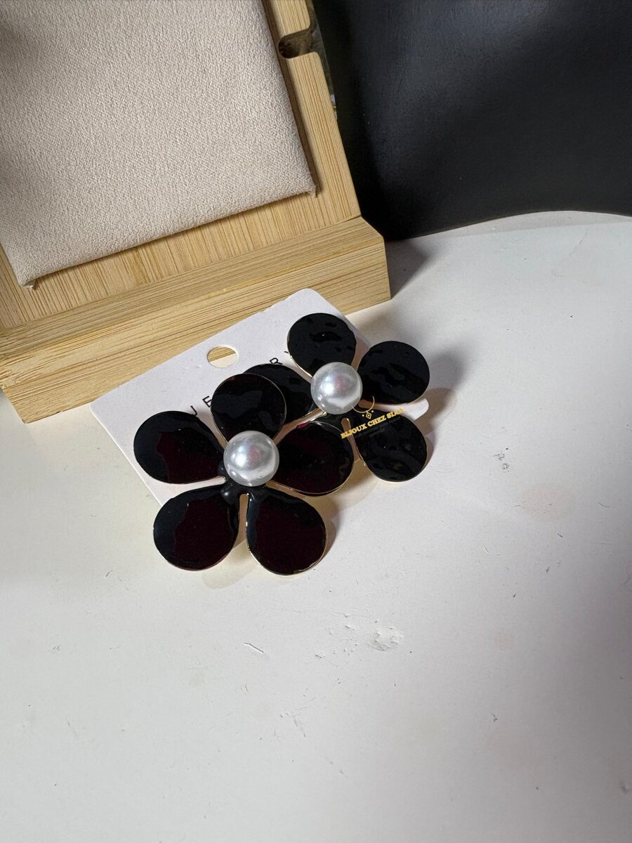 Broche Fleur Éclat Perle