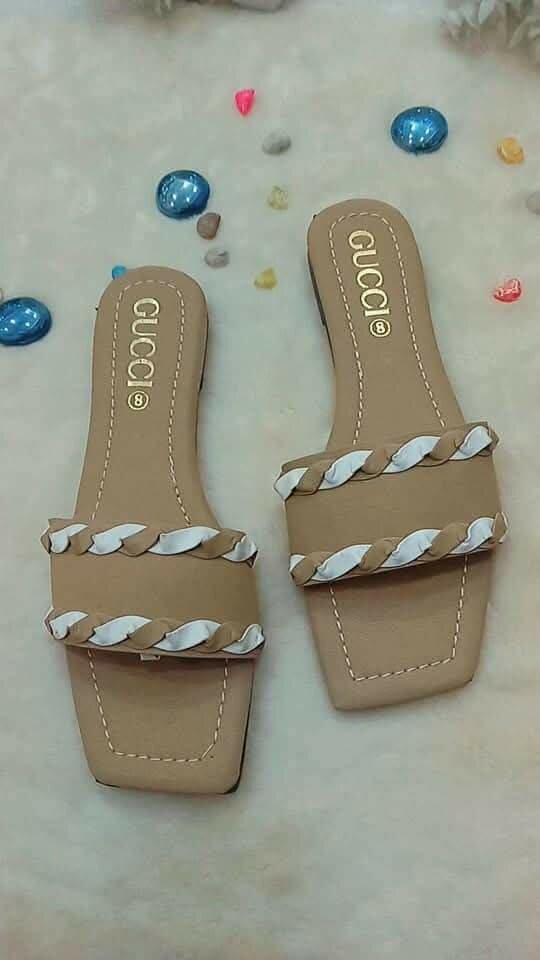 Ladies shoes