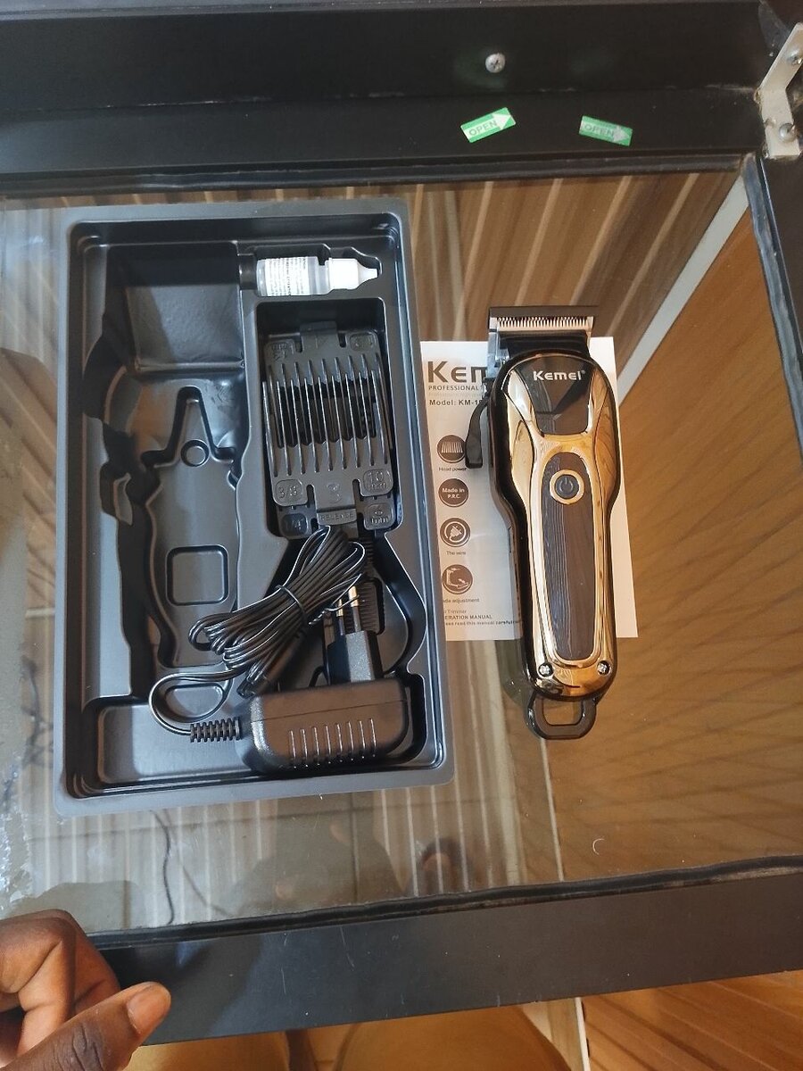 Tondeuse Professionnelle Kemei