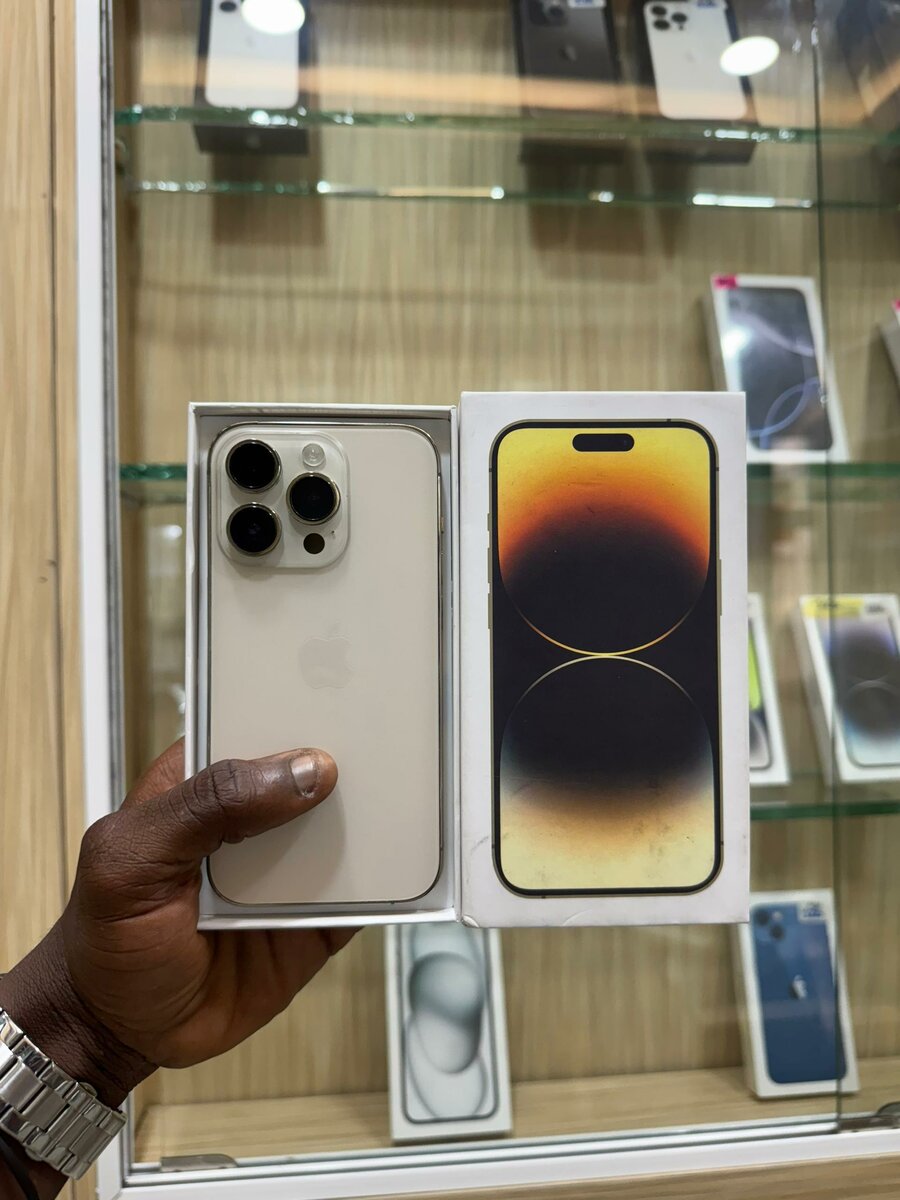 14 pro 128Go tout passe jamais