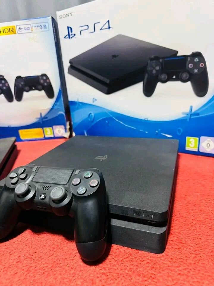 Console Sony PS4 Slim 500GB