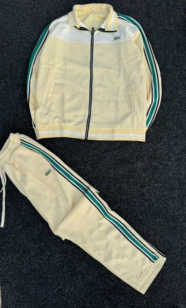 Survêtement Lacoste homme élégant