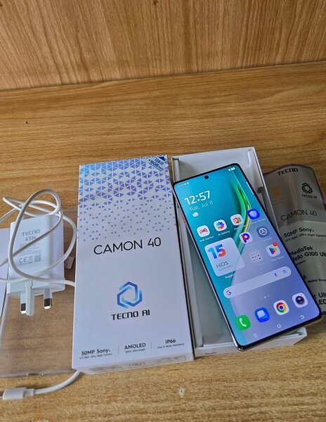 Tecno camon 40 pro