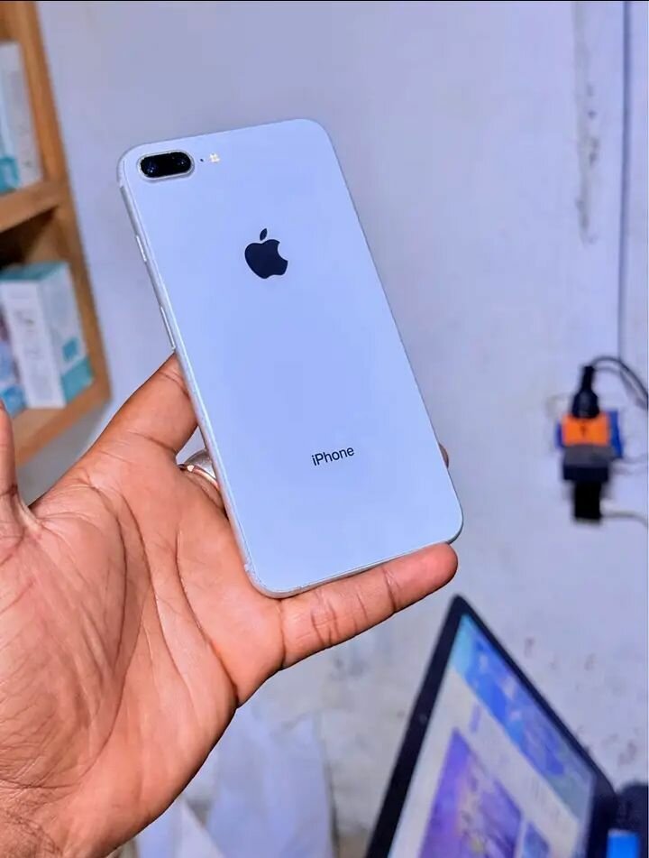 iPhone Argent Moderne