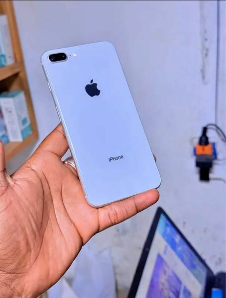 iPhone Argent Moderne